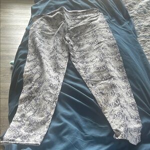 Women's Snakeskin Print Leggings
